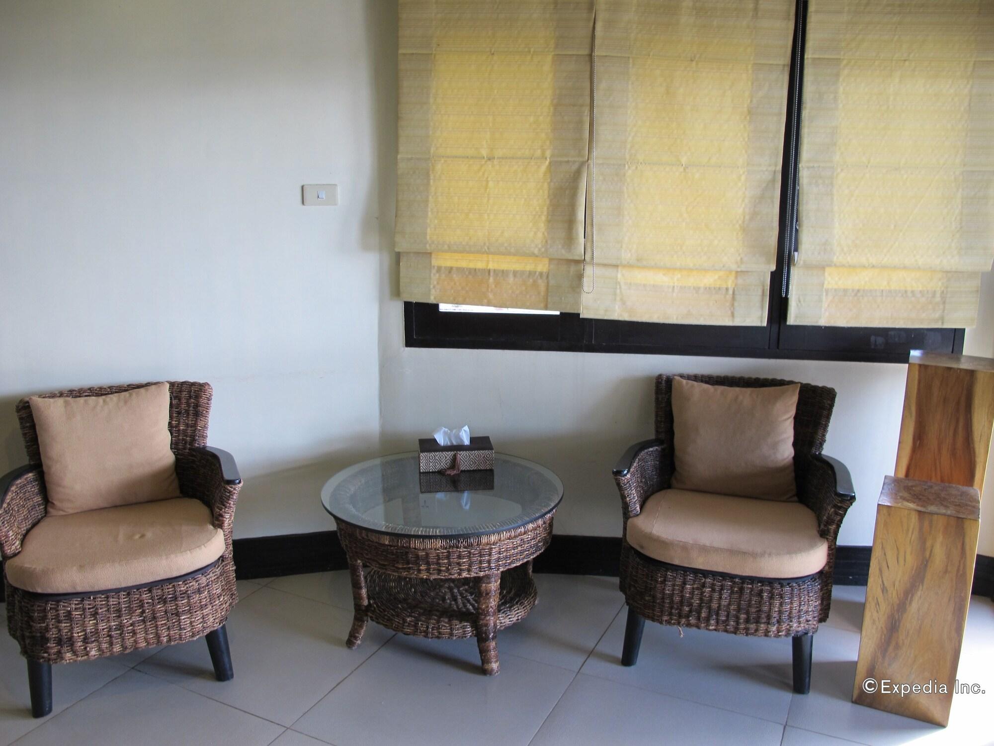 Utopia Resort & Spa Puerto Galera Exterior foto