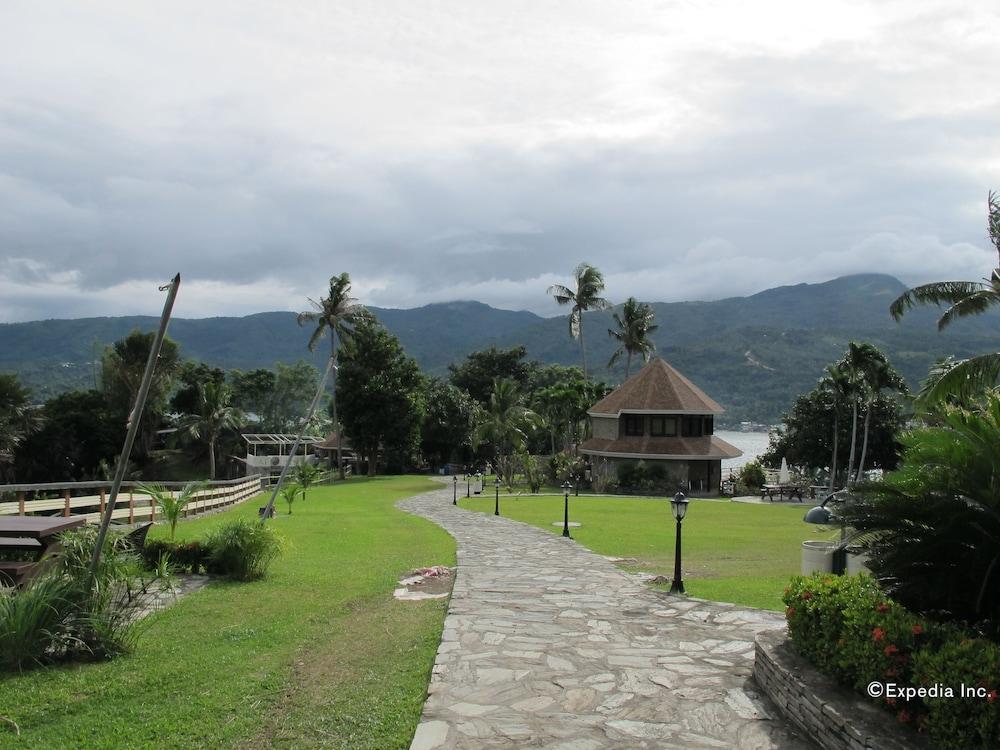 Utopia Resort & Spa Puerto Galera Exterior foto