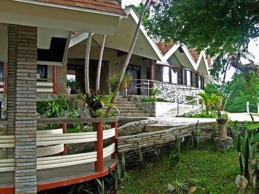 Utopia Resort & Spa Puerto Galera Exterior foto
